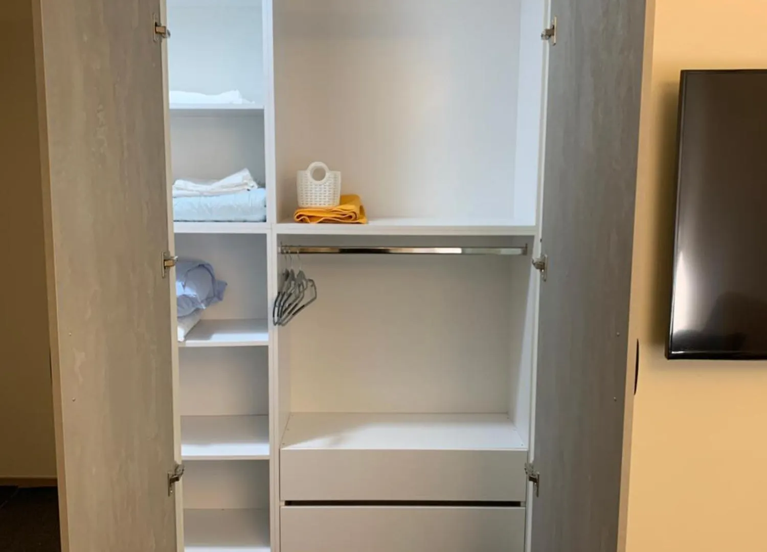Apartment Citynest Apartments, 3-Minute Walk From The Skanderbeg Square Tirana